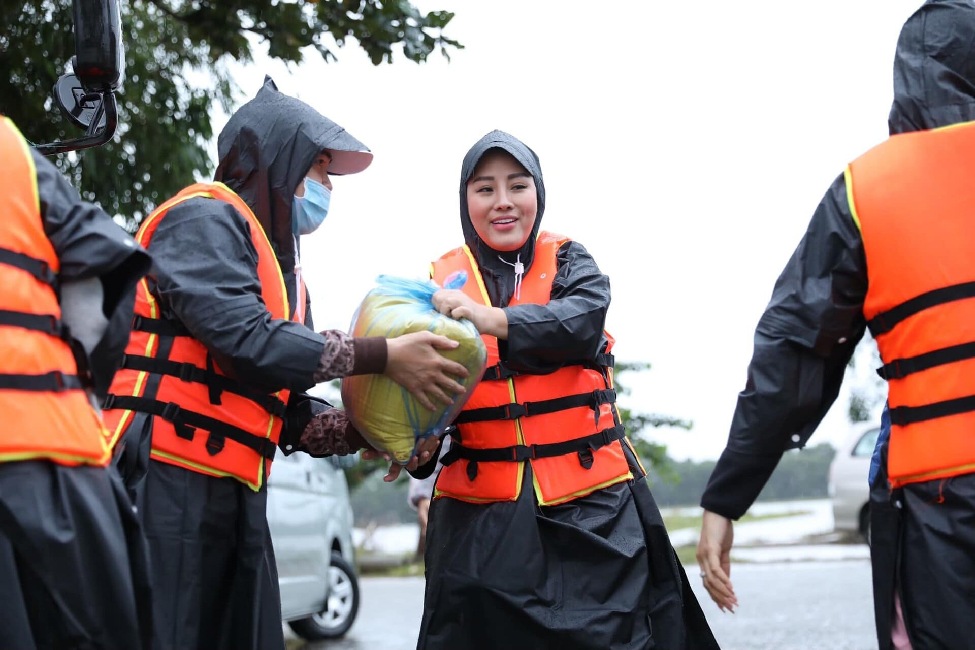 PHẬT TỬ HOA PHƯỚC – CÁNH PHƯỢNG HOÀNG KHÔNG MỎI HƯỚNG VỀ MIỀN TRUNG THƯƠNG YÊU